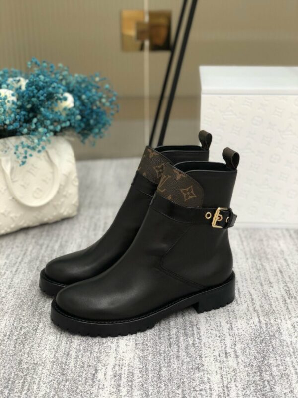 Louis Vuitton Discovery Flat Ankle Boot Black For Women LV