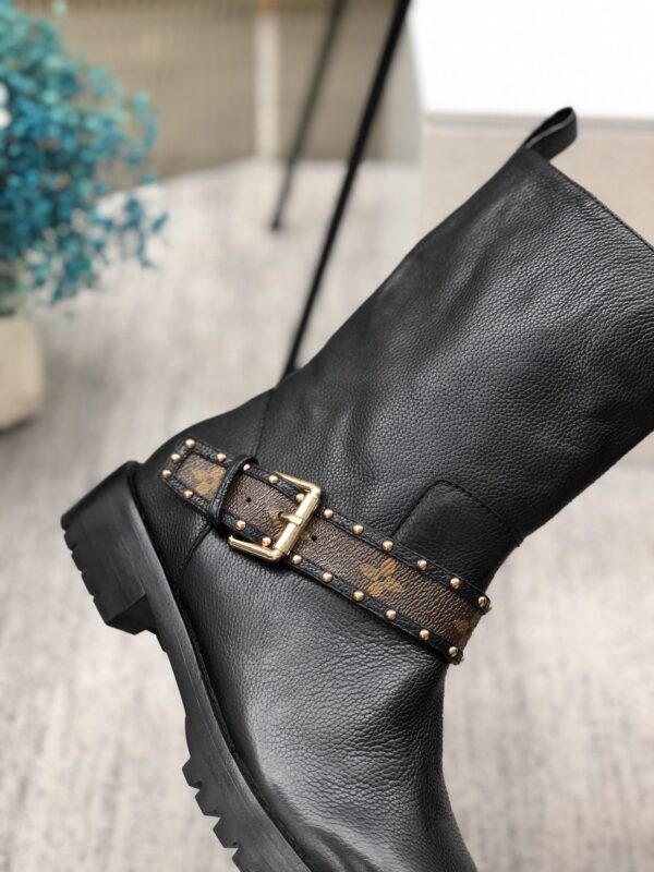 Louis Vuitton Discovery Flat Ankle Boot Black For Women LV