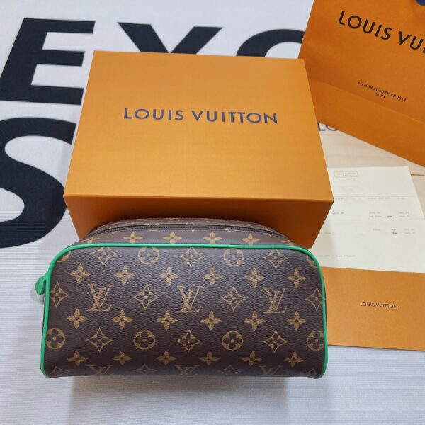1:1 Replica Louis Vuitton Dopp Kit Poche Toilette Monogram Canvas By Virgil Abloh's Minty /Green For Women, Women's Wallets 11in/28cm LV M46253