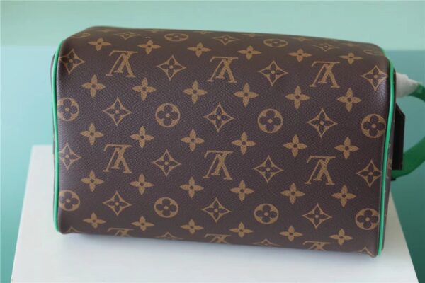 1:1 Replica Louis Vuitton Dopp Kit Poche Toilette Monogram Canvas By Virgil Abloh's Minty /Green For Women, Women's Wallets 11in/28cm LV M46253