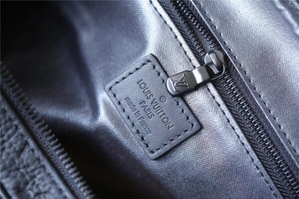 1:1 Replica Louis Vuitton Dopp Kit Toilet Pouch Monogram Empreinte Black For Women, Women's Wallets 11in/28cm LV