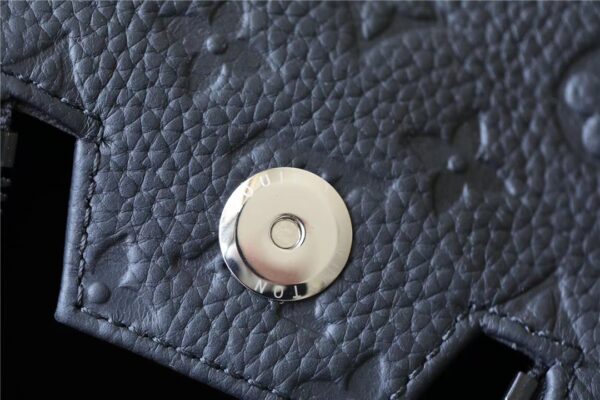 1:1 Replica Louis Vuitton Dopp Kit Toilet Pouch Monogram Empreinte Black For Women, Women's Wallets 11in/28cm LV