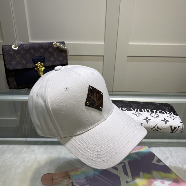 Louis Vuitton Embroidered Logo Baseball Cap White LV Cap