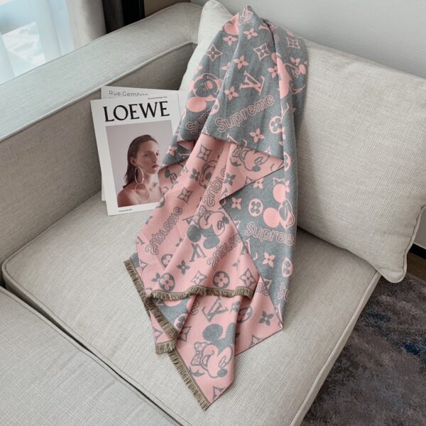 Louis Vuitton Game On Scarf Pink 71in/180cm