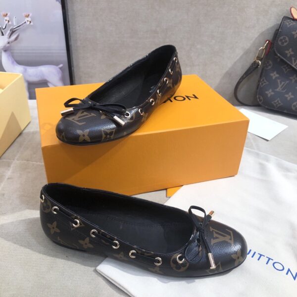 Louis Vuitton Gloria Flat Loafer Patent Monogram Material Brown For Women LV
