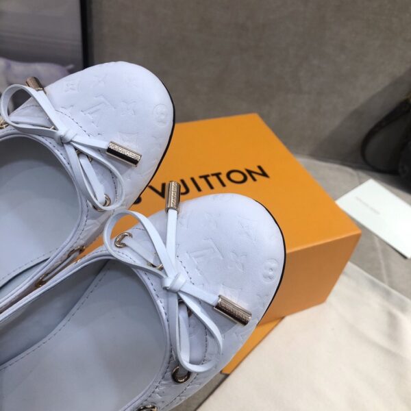 Louis Vuitton Gloria Flat Loafer White For Women LV