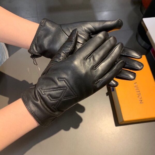 Louis Vuitton Gloves In Black