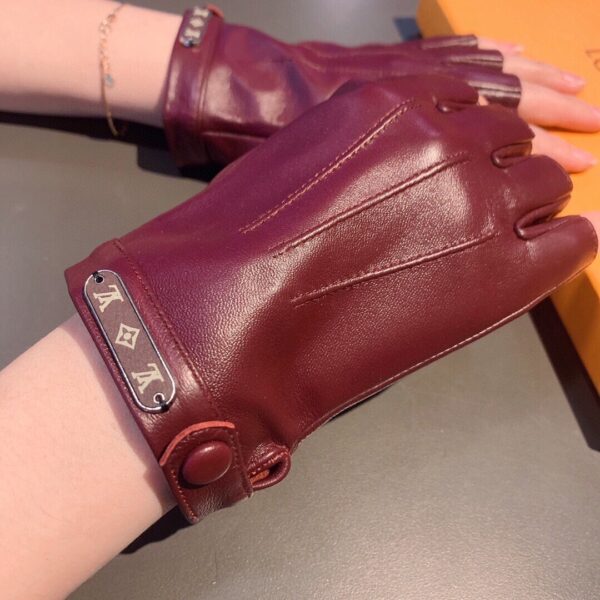 Louis Vuitton Gloves In Burgundy