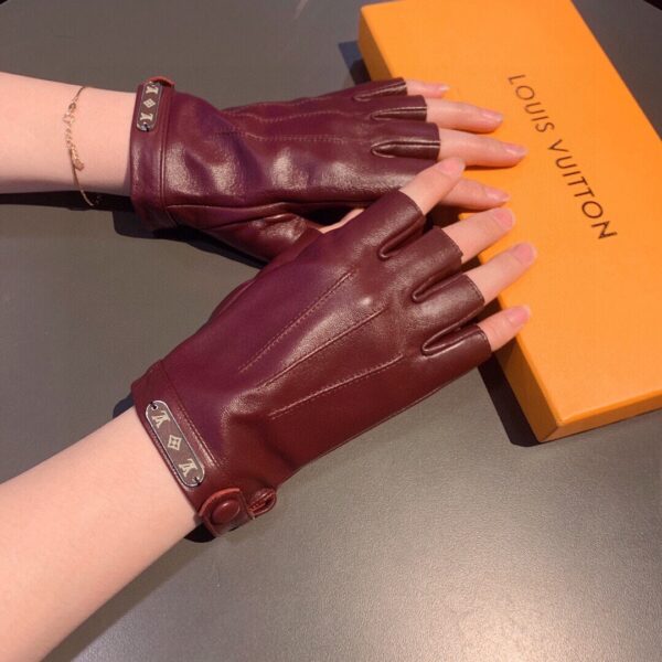 Louis Vuitton Gloves In Burgundy