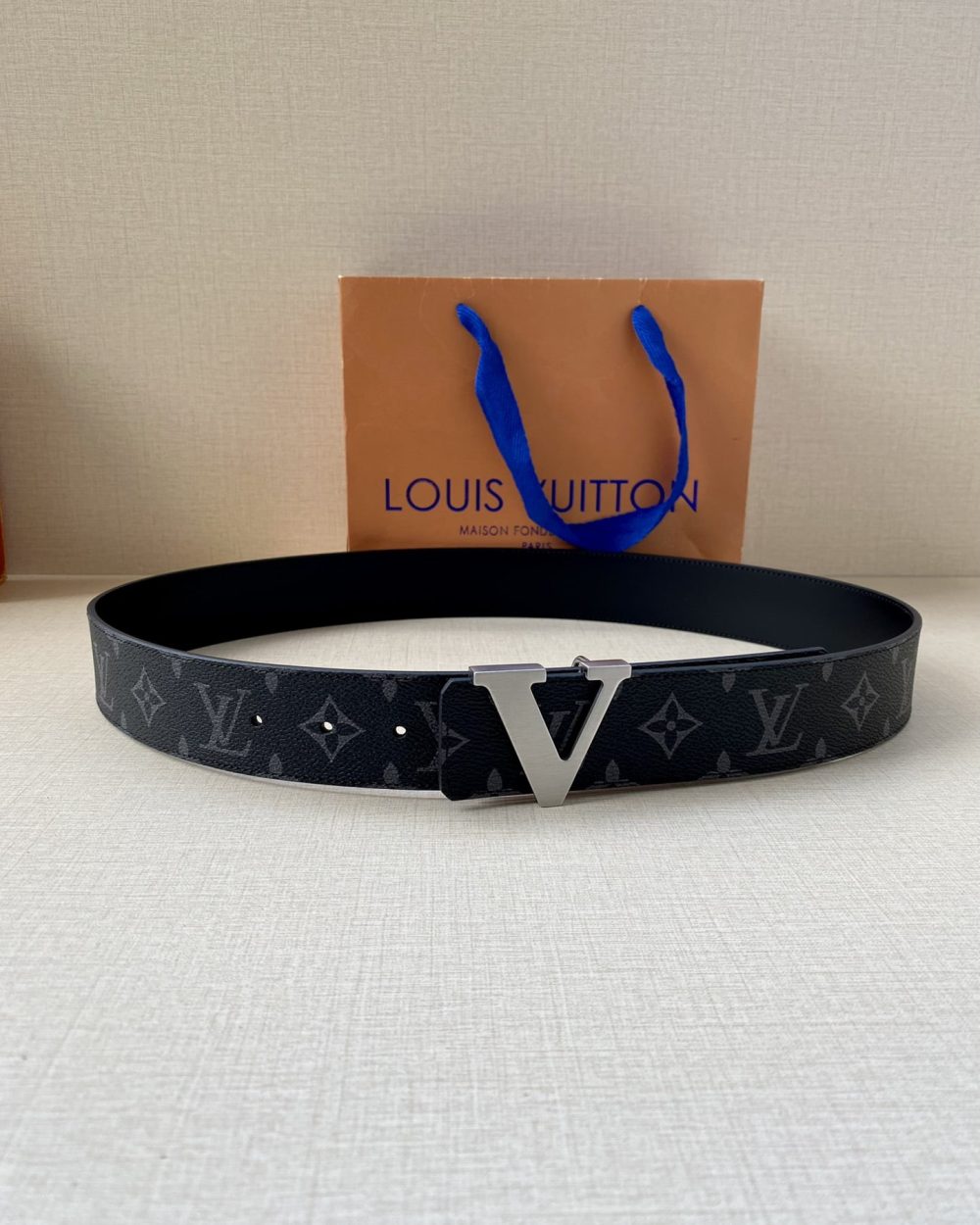 1:1 Replica Louis Vuitton Iconic Reversible LV Belt Black LV Women Belt