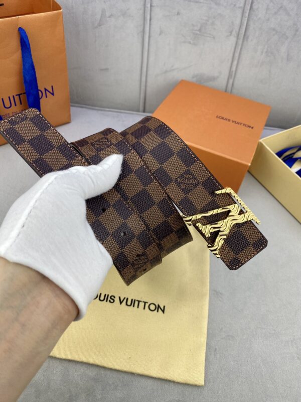 1:1 Replica Louis Vuitton Iconic Reversible LV Belt Brown LV Women Belt