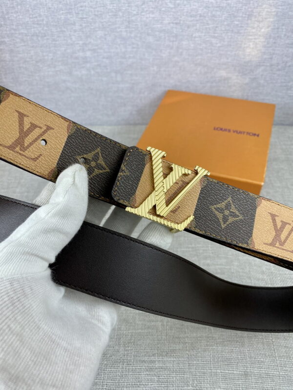 1:1 Replica Louis Vuitton Iconic Reversible LV Belt Brown LV Women Belt