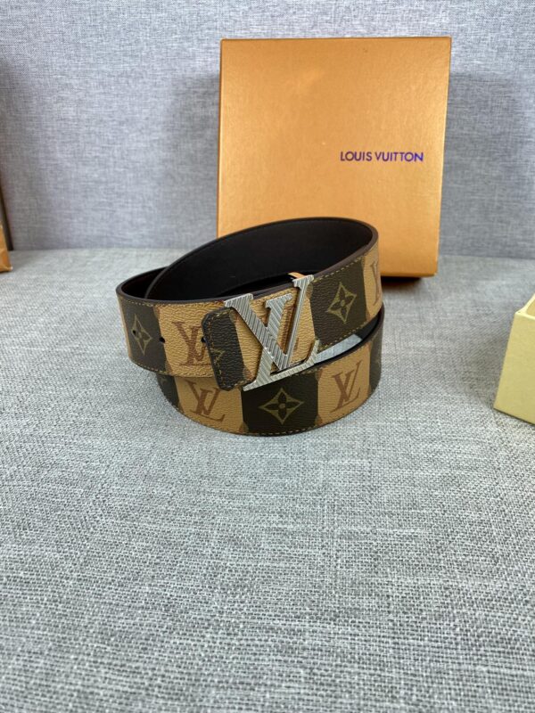 1:1 Replica Louis Vuitton Iconic Reversible LV Belt Brown LV Women Belt