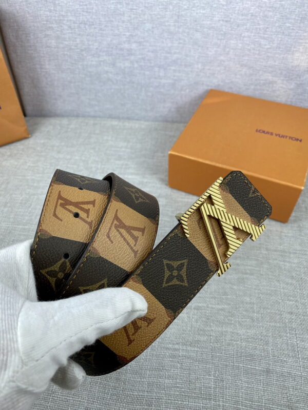 1:1 Replica Louis Vuitton Iconic Reversible LV Belt Brown LV Women Belt