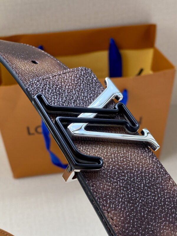 1:1 Replica Louis Vuitton Iconic Reversible LV Belt Brown LV Women Belt
