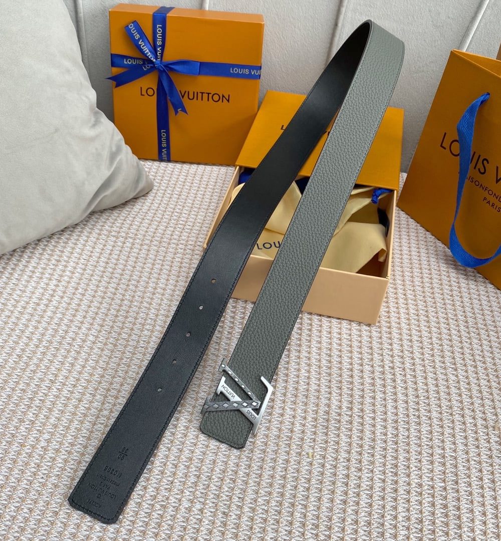 1:1 Replica Louis Vuitton Iconic Reversible LV Belt Grey LV Women Belt