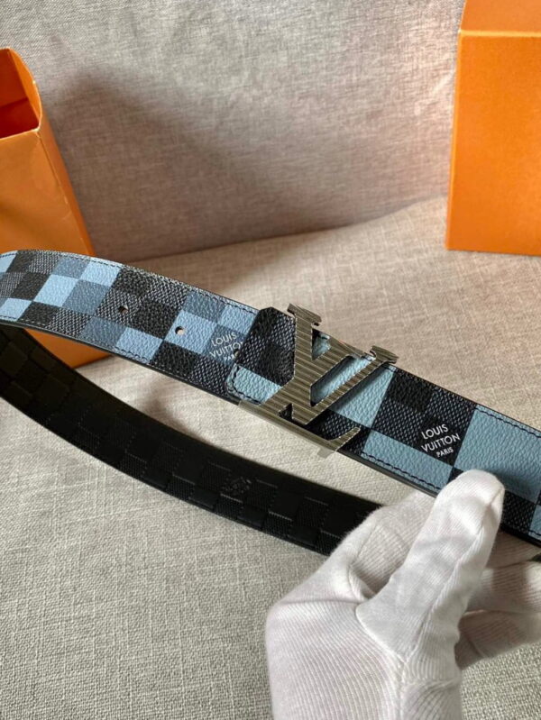 1:1 Replica Louis Vuitton Initiales Reversible LV Belt Damier Graphite Giant Blue LV Women Belt