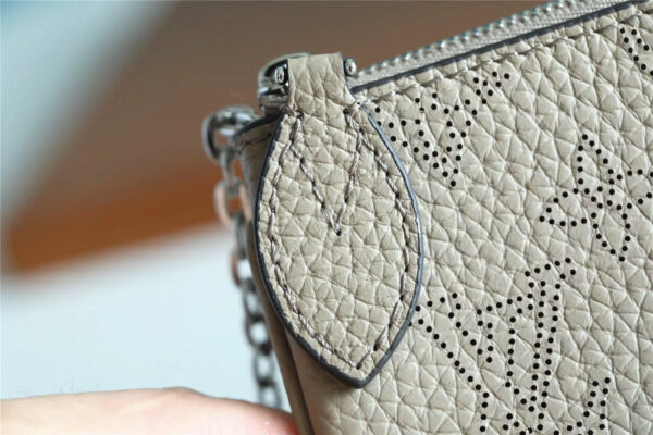 1:1 Replica Louis Vuitton Key Pouch Mahina Grey For Women, Women's Wallets 5.1in/13cm LV