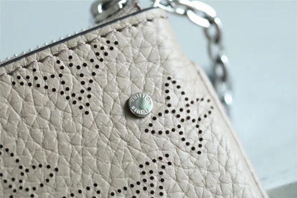 1:1 Replica Louis Vuitton Key Pouch Mahina Grey For Women, Women's Wallets 5.1in/13cm LV