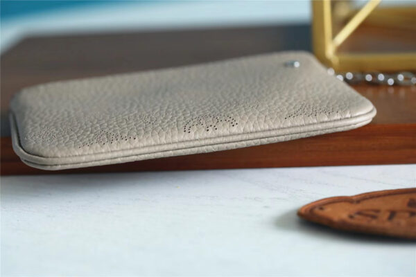 1:1 Replica Louis Vuitton Key Pouch Mahina Grey For Women, Women's Wallets 5.1in/13cm LV