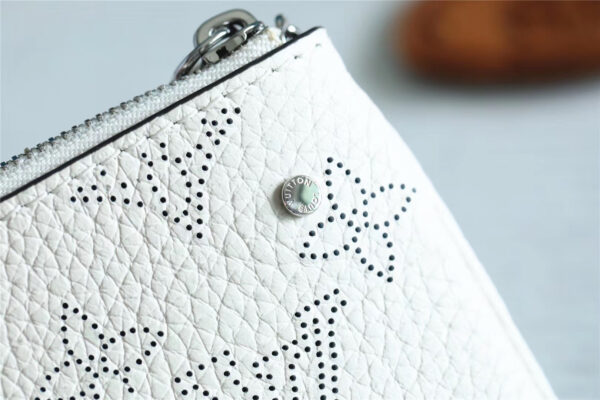 1:1 Replica Louis Vuitton Key Pouch Mahina White For Women, Women's Wallets 5.1in/13cm LV