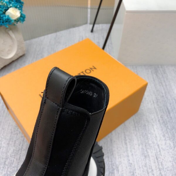 Louis Vuitton LV Beaubourg Ankle Boot Neoprene Black/White For Women LV 1A9GYE