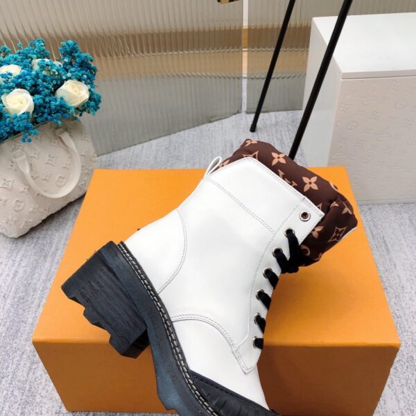 Louis Vuitton LV Beaubourg Ankle Boot White For Women LV