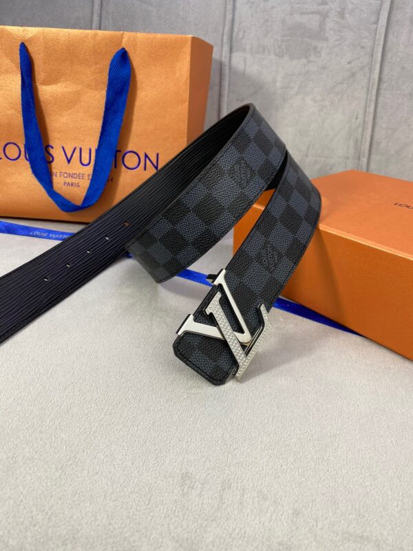 1:1 Replica Louis Vuitton LV Diamond Reversible Belt Damier Graphite, LV Women Belt M0366V