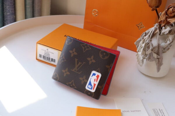 1:1 Replica Louis Vuitton LV X NBA Multiple Wallet Monogram Canvas For Men, Men's Wallet 12cm LV M80105