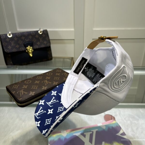 Louis Vuitton Match Cap White/Blue LV Cap M77741