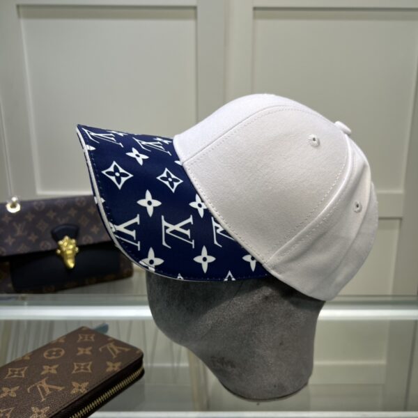 Louis Vuitton Match Cap White/Blue LV Cap M77741