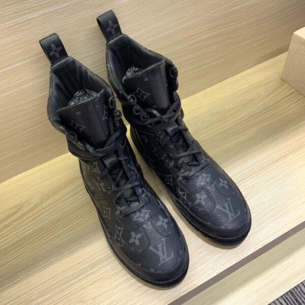 Louis Vuitton Metropolis Flat Ranger Monogram Denim Black For Women LV