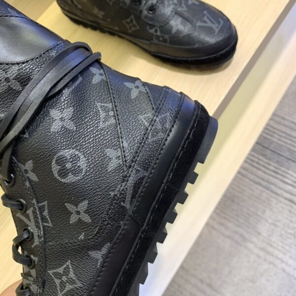Louis Vuitton Metropolis Flat Ranger Monogram Denim Black For Women LV