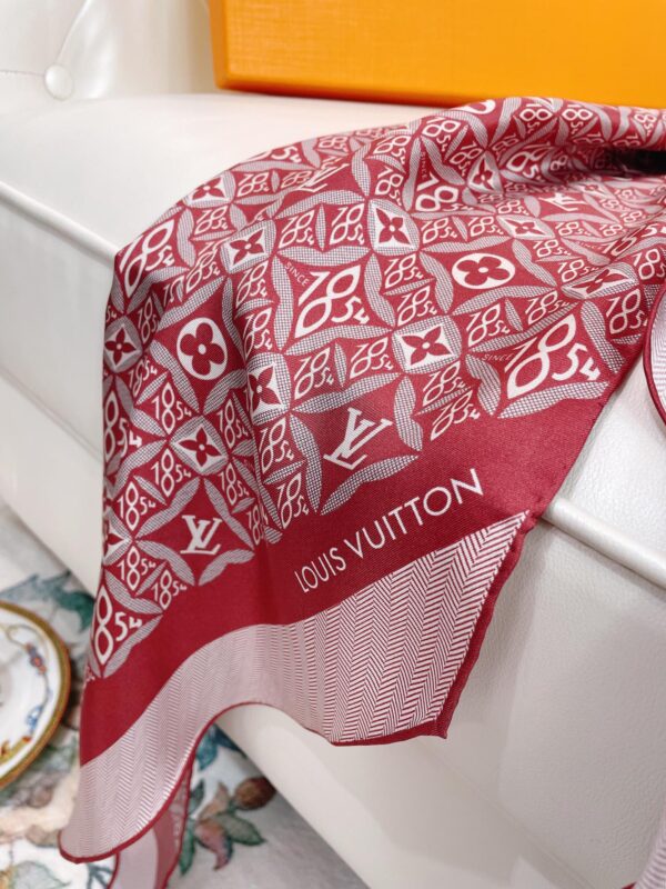 Louis Vuitton Monogram Pattern Red Scarf 175cm/69in 