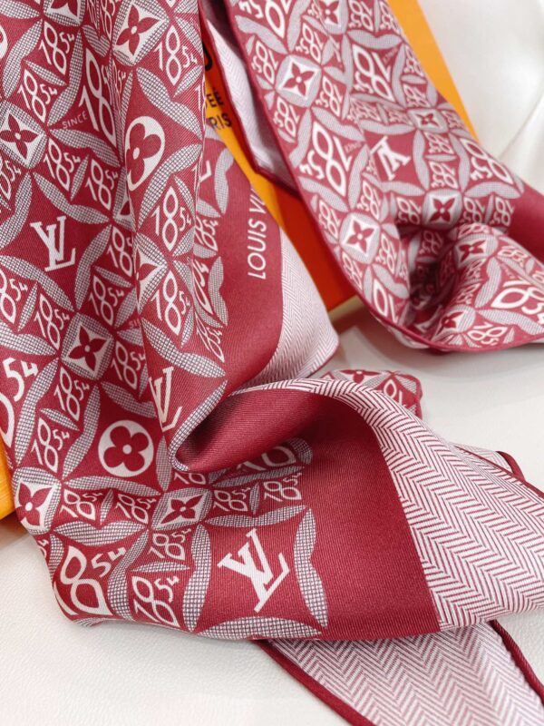Louis Vuitton Monogram Pattern Red Scarf 175cm/69in 