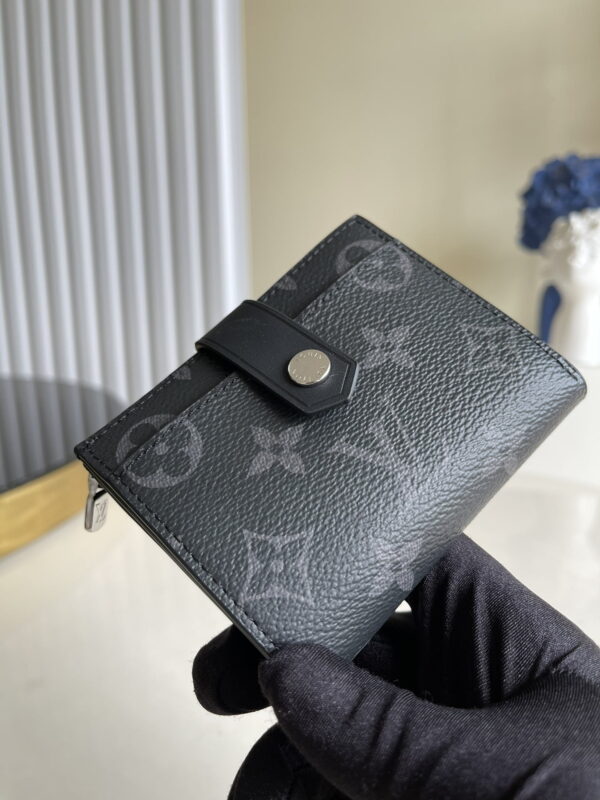 1:1 Replica Louis Vuitton Multiple Card Holder Monogram Canvas Black For Men, Men's Wallet 11cm LV N60451
