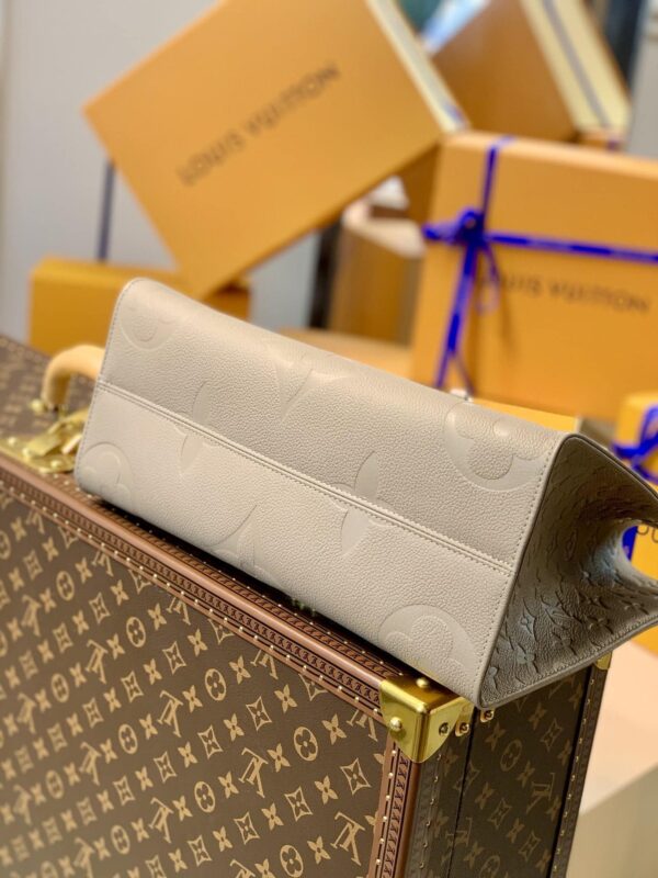 1:1 Replica Louis Vuitton LV Onthego MM Monogram Empreinte Leather Luxury Bag For Women M45607 - 35cm