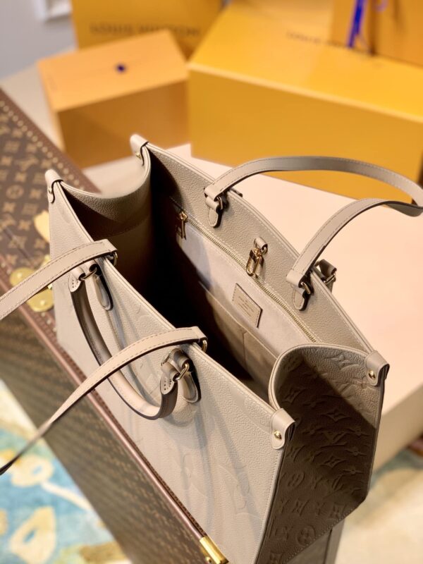 1:1 Replica Louis Vuitton LV Onthego MM Monogram Empreinte Leather Luxury Bag For Women M45607 - 35cm