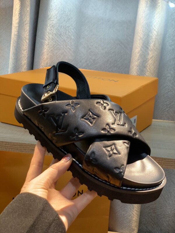 Louis Vuitton Paseo Flat Comfort Sandal Black For Women LV 1A9RDO