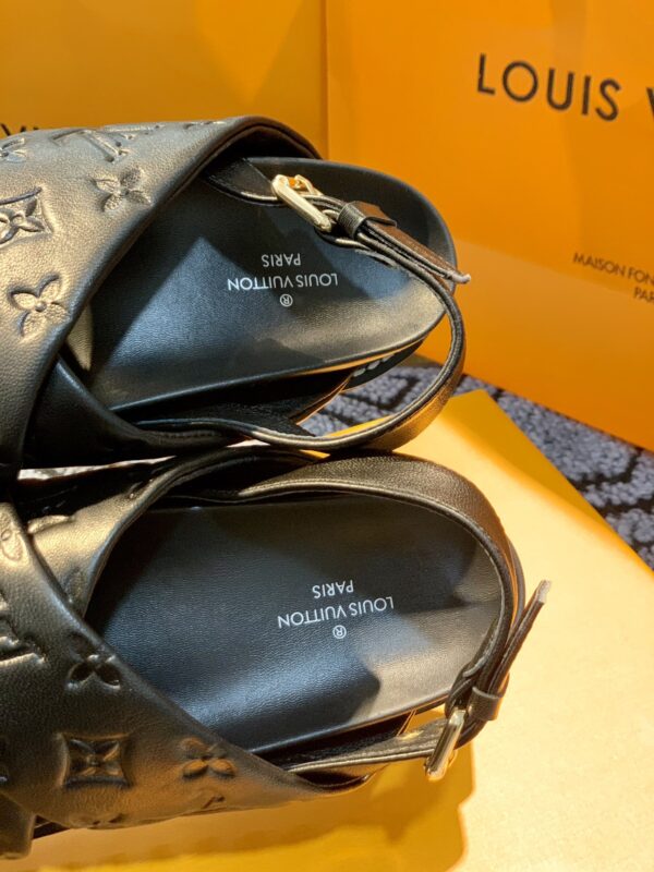 Louis Vuitton Paseo Flat Comfort Sandal Black For Women LV 1A9RDO