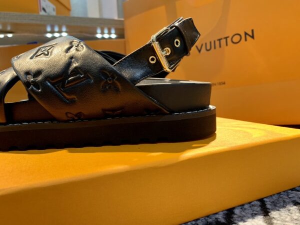 Louis Vuitton Paseo Flat Comfort Sandal Black For Women LV 1A9RDO