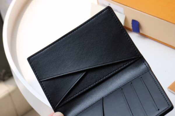 1:1 Replica Louis Vuitton Pocket Organizer The New LV Aerogram Version For Men, Men's Wallet 8cm LV M69979