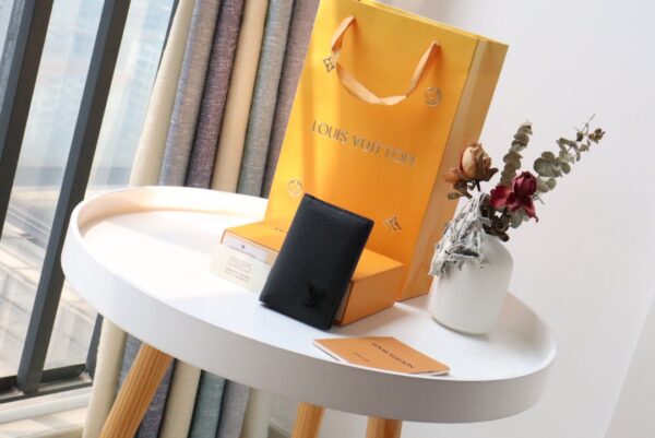 1:1 Replica Louis Vuitton Pocket Organizer The New LV Aerogram Version For Men, Men's Wallet 8cm LV M69979
