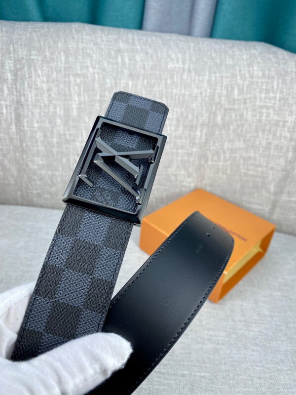 1:1 Replica Louis Vuitton Pyramide Frame Reversible LV Belt Damier Eclipse Black hardware LV Women Belt