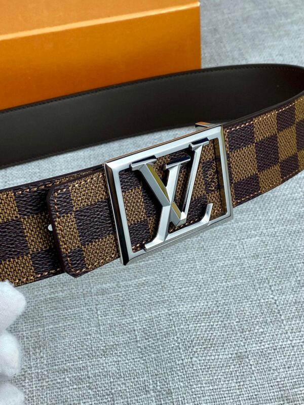 1:1 Replica Louis Vuitton Pyramide Frame Reversible LV Belt Damier Metal Hardware LV Women Belt