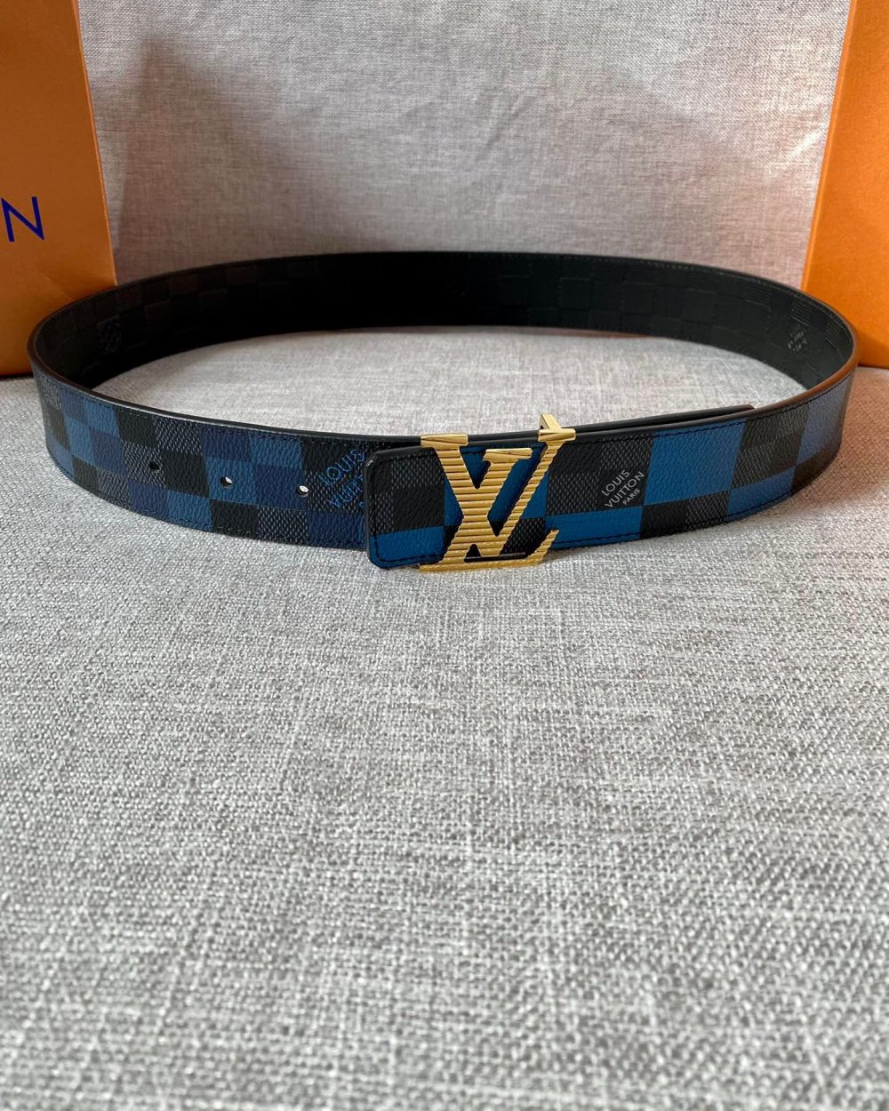 1:1 Replica Louis Vuitton Reversible LV Belt Damier Graphite 3D Canvas Blue and Black LV Women Belt