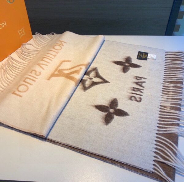 Louis Vuitton Reykjavik Gradient Cashmere Beige Scarf 220cm/87in M73675
