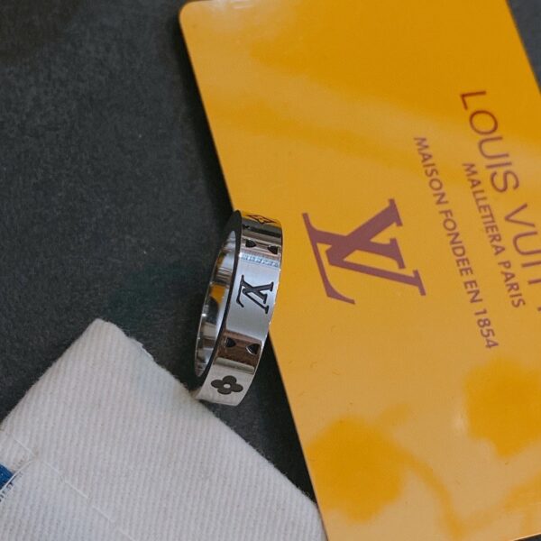 Louis Vuitton Ring
