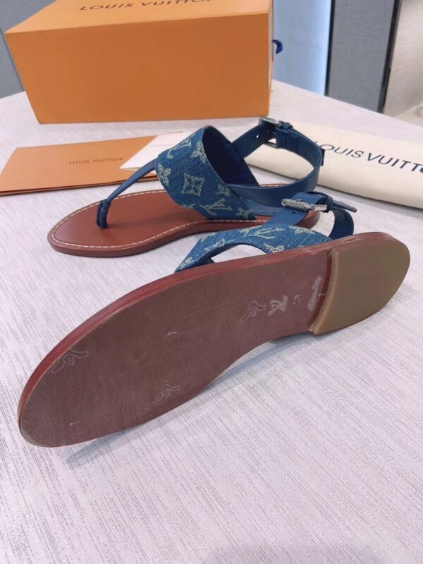 Louis Vuitton Starboard Flat Thong Sandal Monogram Denim Blue For Women LV 1A7RDP