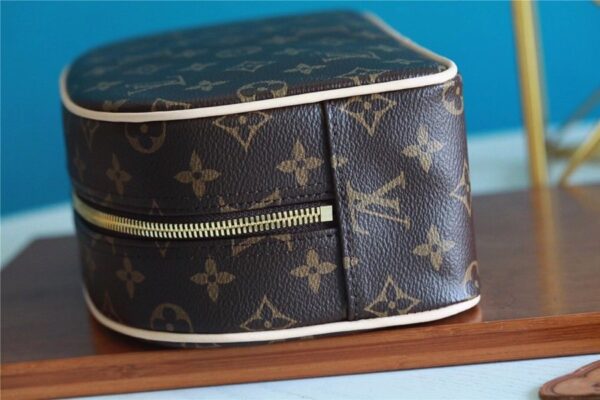 1:1 Replica Louis Vuitton Toilet Pouch GM Monogram Canvas For Women, Women's Wallets 7.9in/20cm LV M47507